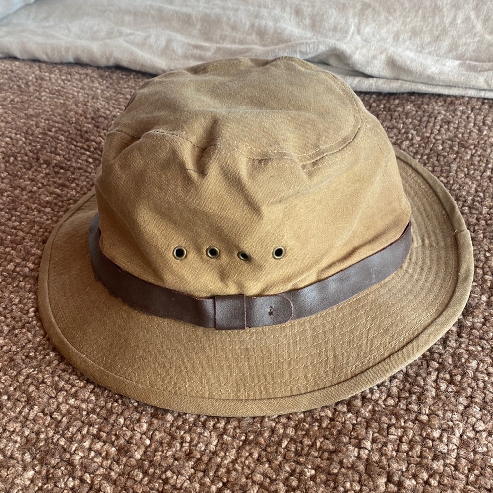 Vintage Filson Packer Hat. The inside band is gone.There is nosize s/mbest guess